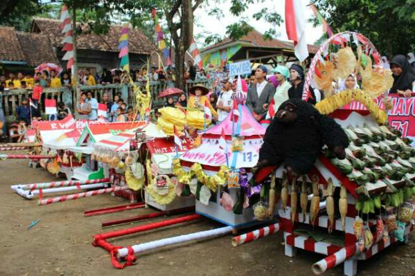 Parade Jampana di Setiawargi | kabarpriangan.com